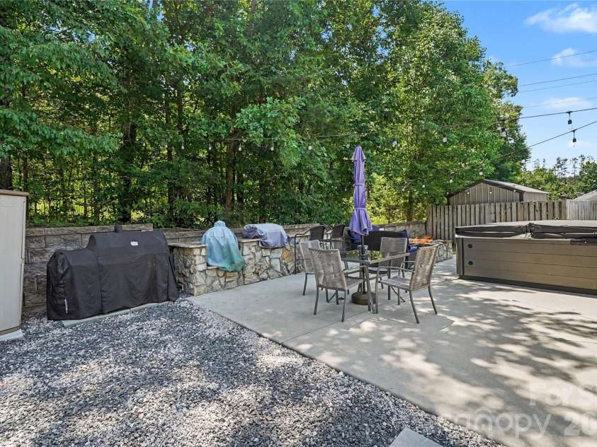 1729 Red Bird Circle, Concord, NC 28025.  MLS# CAR4396402, YatesRealty ID 33581. 