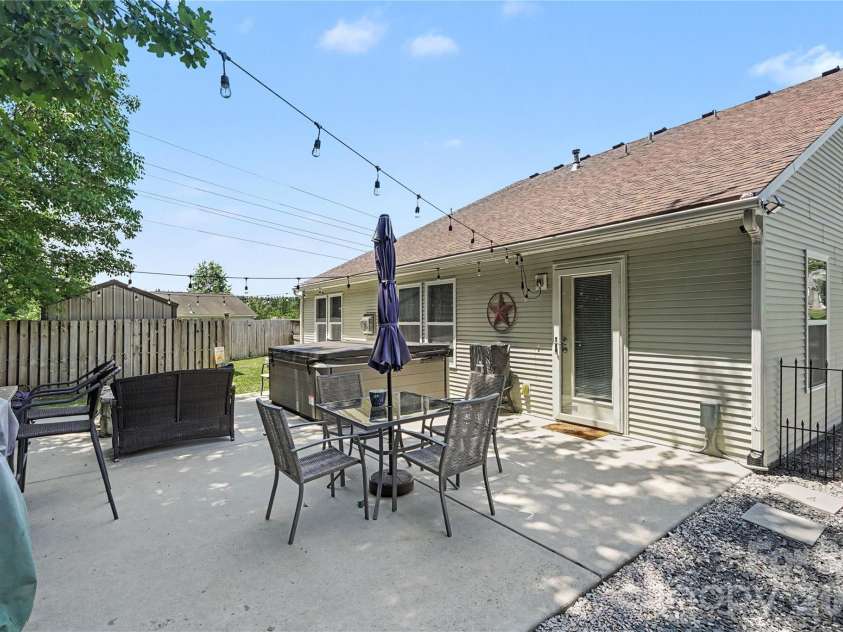 1729 Red Bird Circle, Concord, NC 28025.  MLS# CAR4396402, YatesRealty ID 33581. 