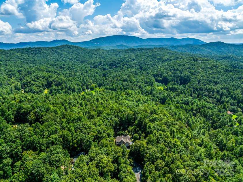 220 Amblewood Trail, Hendersonville, NC 28739.  MLS# CAR4295058, YatesRealty ID 33581. 