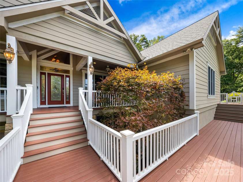 220 Amblewood Trail, Hendersonville, NC 28739.  MLS# CAR4295058, YatesRealty ID 33581. 
