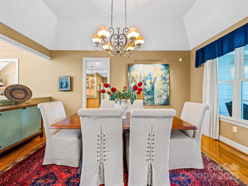 220 Amblewood Trail, Hendersonville, NC 28739.  MLS# CAR4295058, YatesRealty ID 33581. 