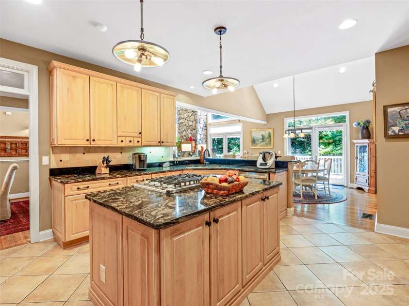 220 Amblewood Trail, Hendersonville, NC 28739.  MLS# CAR4295058, YatesRealty ID 33581. 