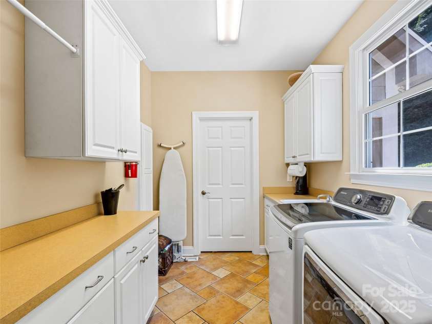 220 Amblewood Trail, Hendersonville, NC 28739.  MLS# CAR4295058, YatesRealty ID 33581. 