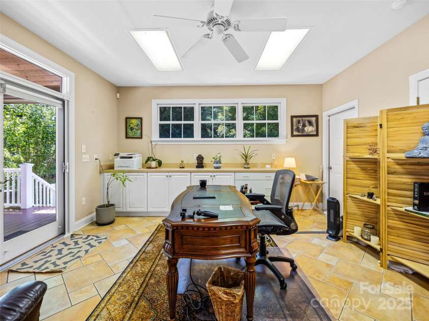 220 Amblewood Trail, Hendersonville, NC 28739.  MLS# CAR4295058, YatesRealty ID 33581. 