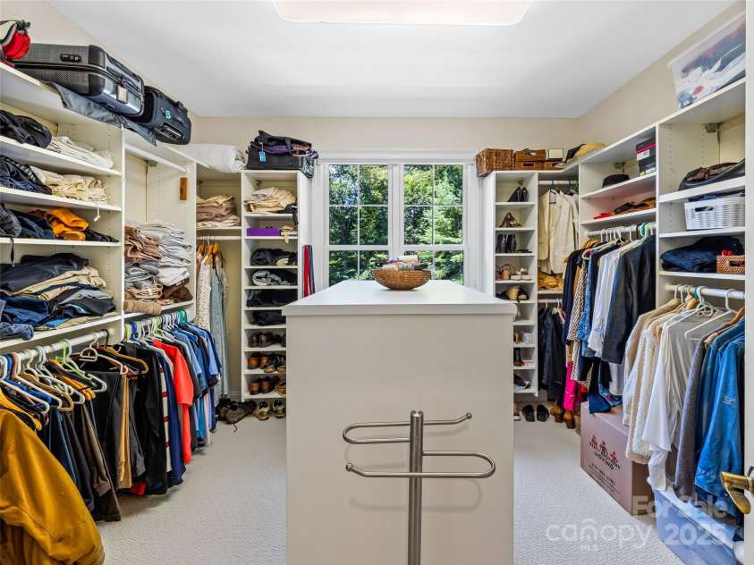 220 Amblewood Trail, Hendersonville, NC 28739.  MLS# CAR4295058, YatesRealty ID 33581. 