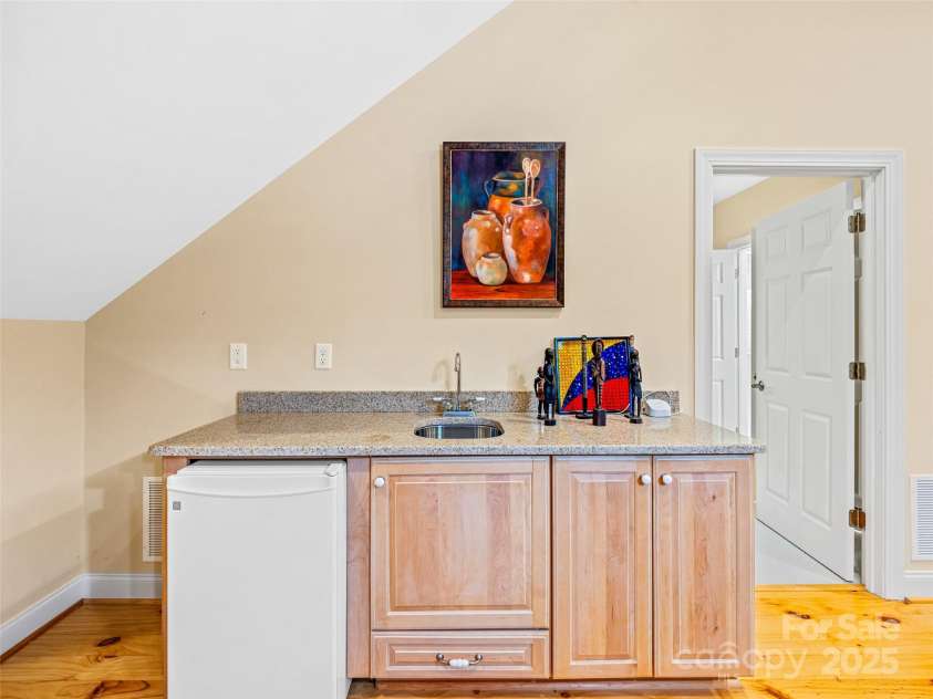 220 Amblewood Trail, Hendersonville, NC 28739.  MLS# CAR4295058, YatesRealty ID 33581. 