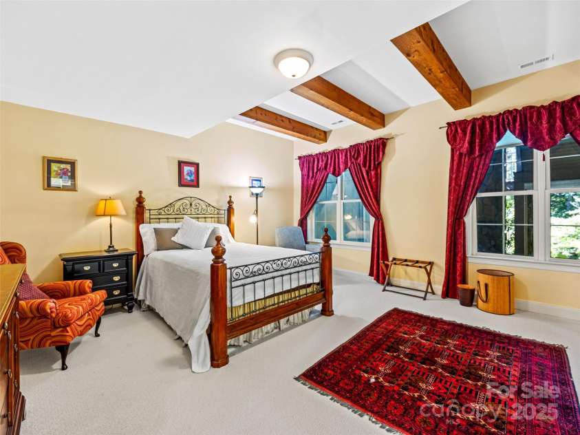 220 Amblewood Trail, Hendersonville, NC 28739.  MLS# CAR4295058, YatesRealty ID 33581. 