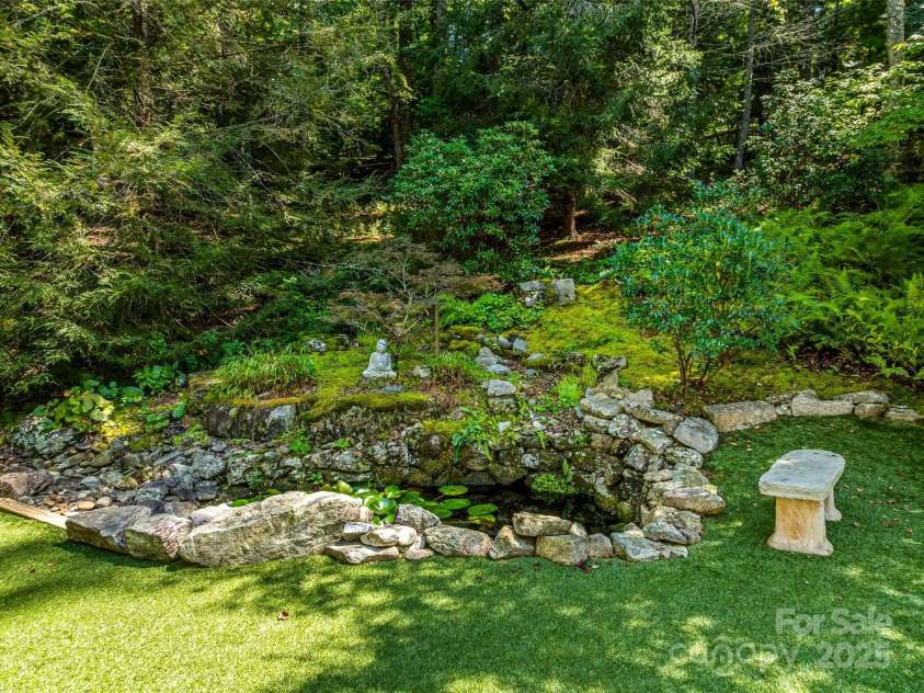 220 Amblewood Trail, Hendersonville, NC 28739.  MLS# CAR4295058, YatesRealty ID 33581. 