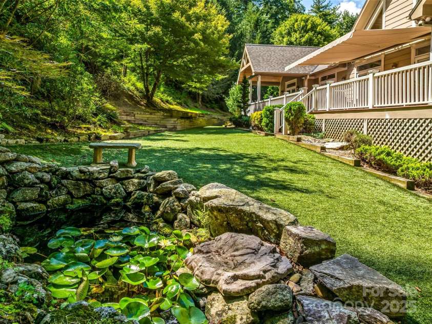 220 Amblewood Trail, Hendersonville, NC 28739.  MLS# CAR4295058, YatesRealty ID 33581. 