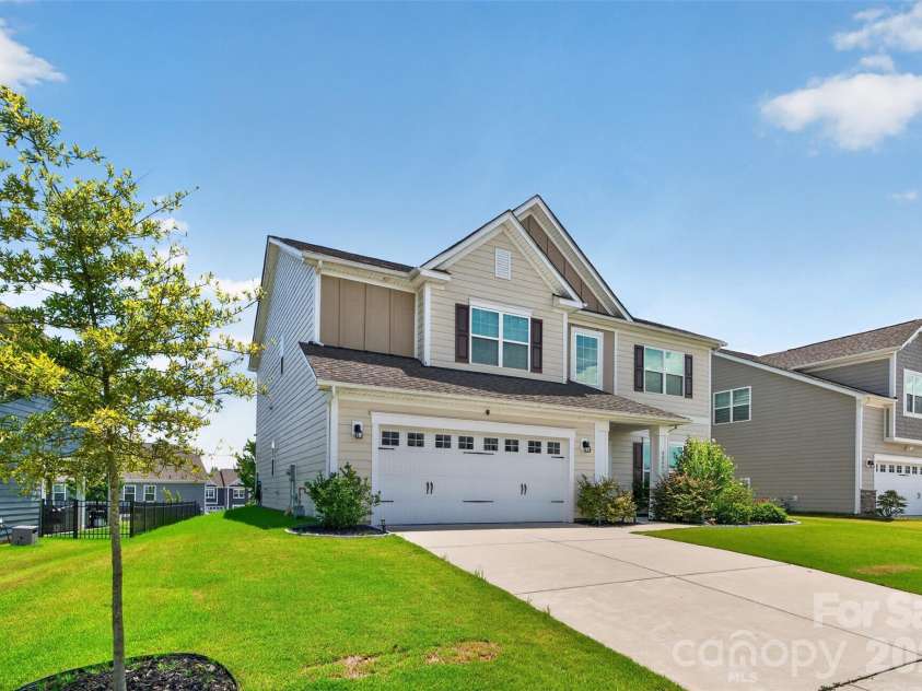 2249 Idol Rock Drive, Fort Mill, SC 29707.  MLS# CAR4396380, YatesRealty ID 33582. 