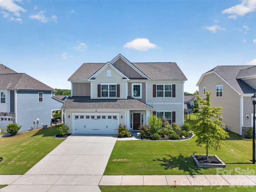 2249 Idol Rock Drive, Fort Mill, SC 29707.  MLS# CAR4396380, YatesRealty ID 33582. 