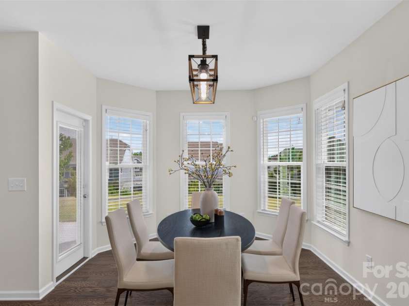 2249 Idol Rock Drive, Fort Mill, SC 29707.  MLS# CAR4396380, YatesRealty ID 33582. Breakfast area