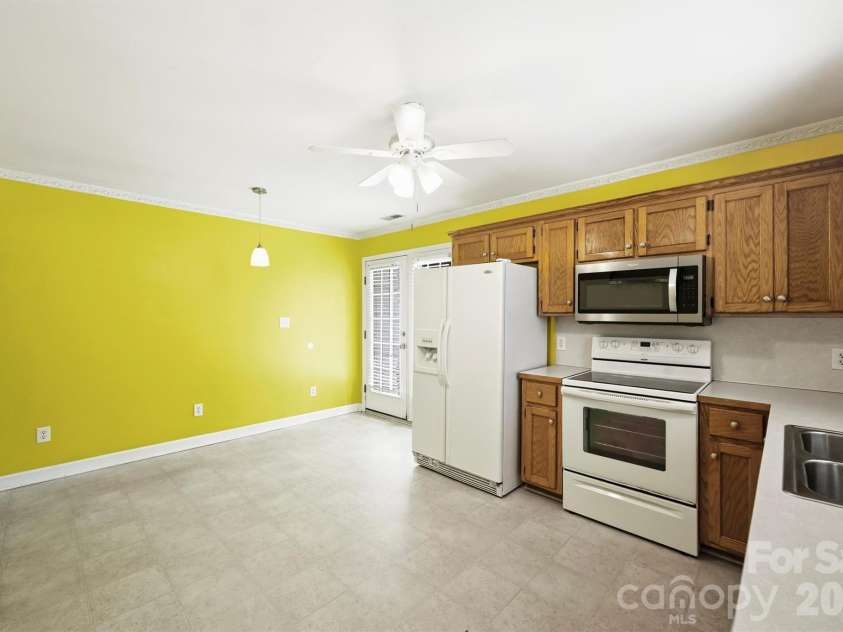1673 Ashridge Road, Rock Hill, SC 29730.  MLS# CAR4395375, YatesRealty ID 33583. 