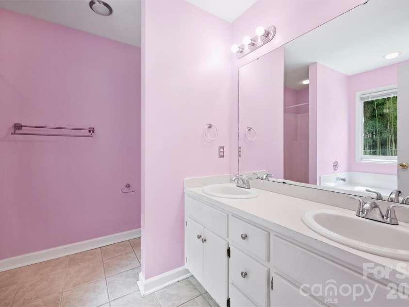 1673 Ashridge Road, Rock Hill, SC 29730.  MLS# CAR4395375, YatesRealty ID 33583. 