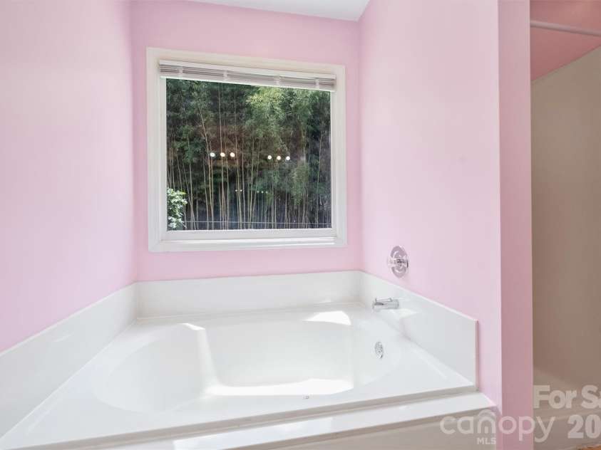 1673 Ashridge Road, Rock Hill, SC 29730.  MLS# CAR4395375, YatesRealty ID 33583. 