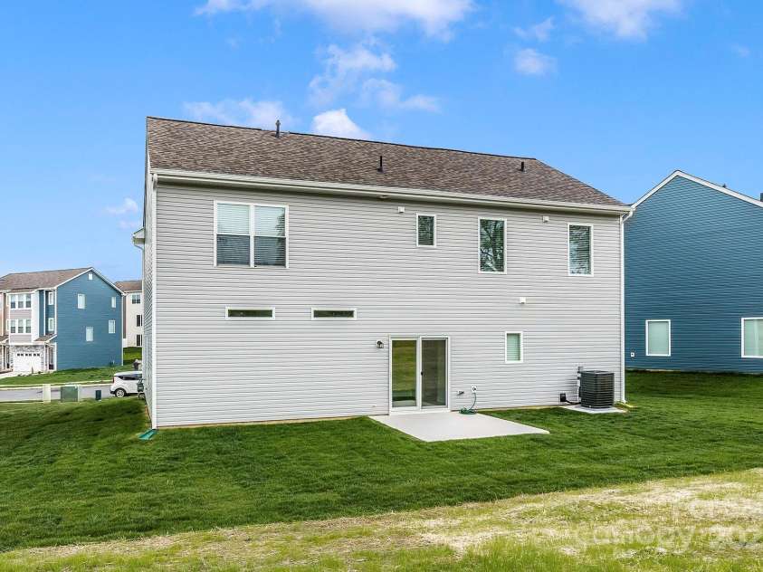 3447 Robindale Drive, Winston Salem, NC 27107.  MLS# CAR4295140, YatesRealty ID 33583. 