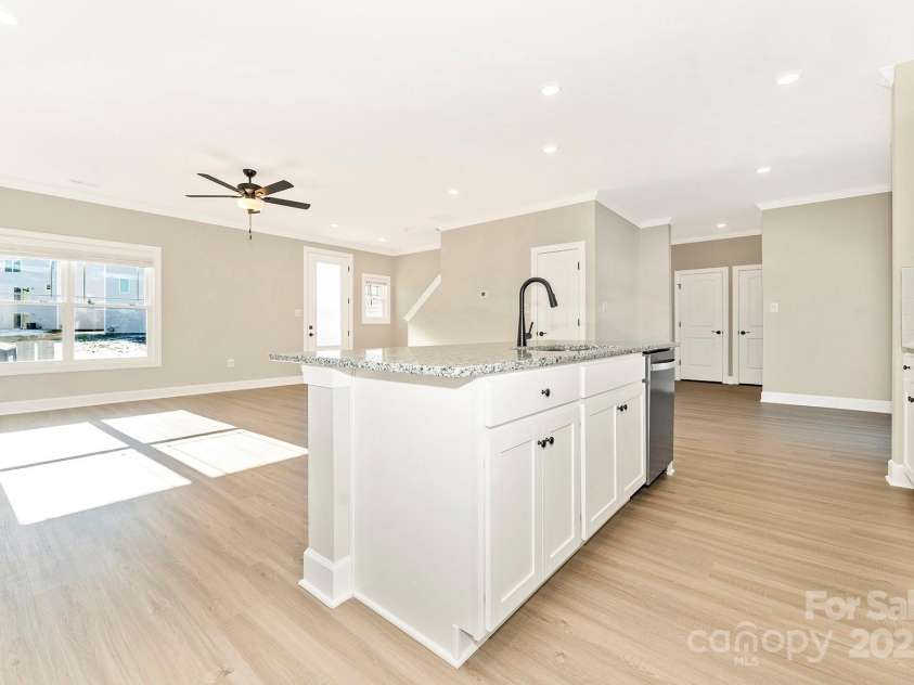 3447 Robindale Drive, Winston Salem, NC 27107.  MLS# CAR4295140, YatesRealty ID 33583. 