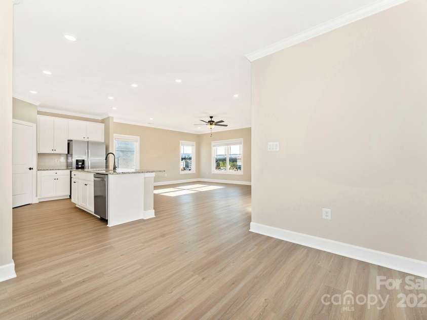 3447 Robindale Drive, Winston Salem, NC 27107.  MLS# CAR4295140, YatesRealty ID 33583. 