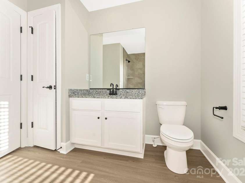 3447 Robindale Drive, Winston Salem, NC 27107.  MLS# CAR4295140, YatesRealty ID 33583. 