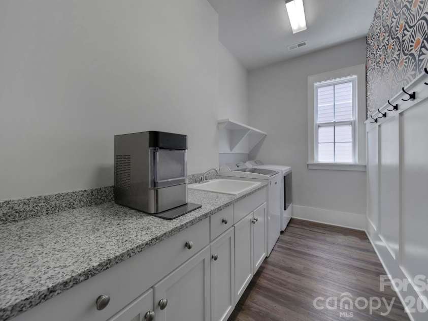 419 Rocking Chair Lane, Fort Mill, SC 29708.  MLS# CAR4396244, YatesRealty ID 33585. 