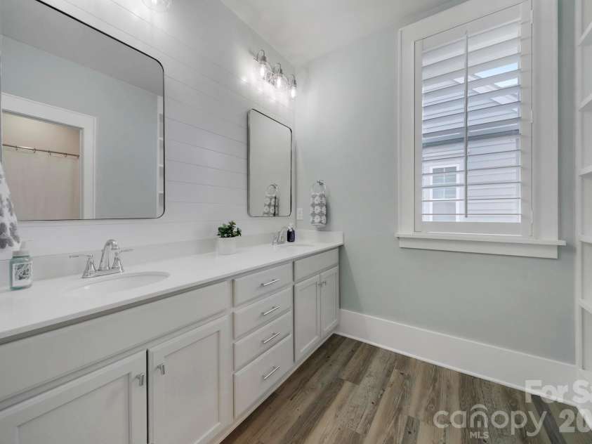 419 Rocking Chair Lane, Fort Mill, SC 29708.  MLS# CAR4396244, YatesRealty ID 33585. 