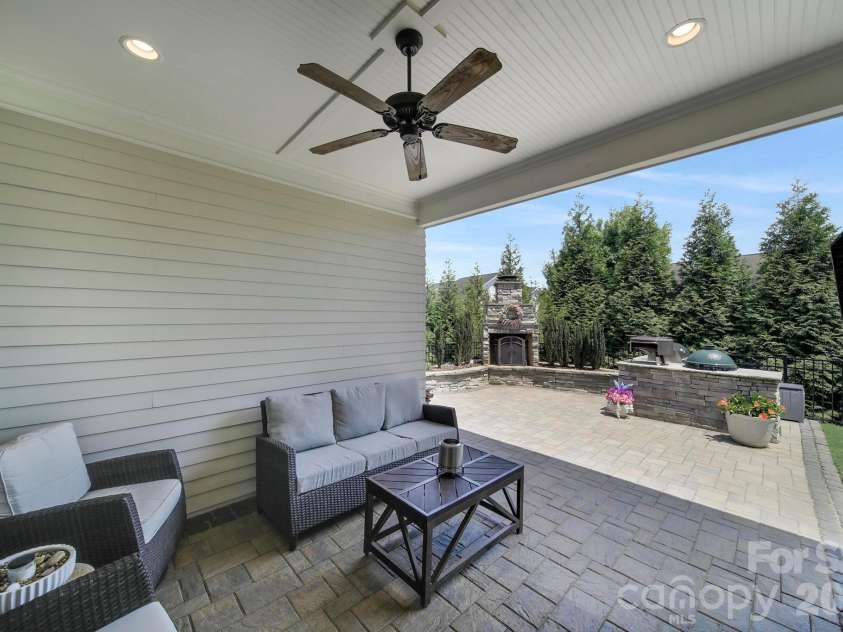 419 Rocking Chair Lane, Fort Mill, SC 29708.  MLS# CAR4396244, YatesRealty ID 33585. 