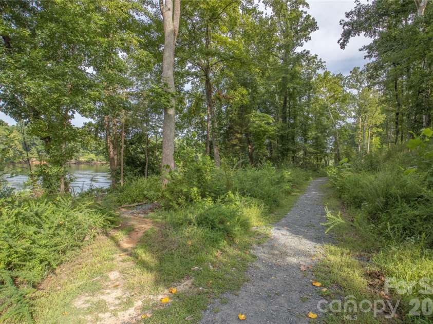 419 Rocking Chair Lane, Fort Mill, SC 29708.  MLS# CAR4396244, YatesRealty ID 33585. 