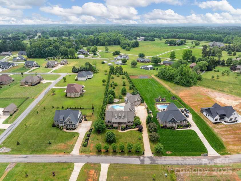 142 Cobblestone Crossing, Gaffney, SC 29341.  MLS# CAR4293933, YatesRealty ID 33586. 