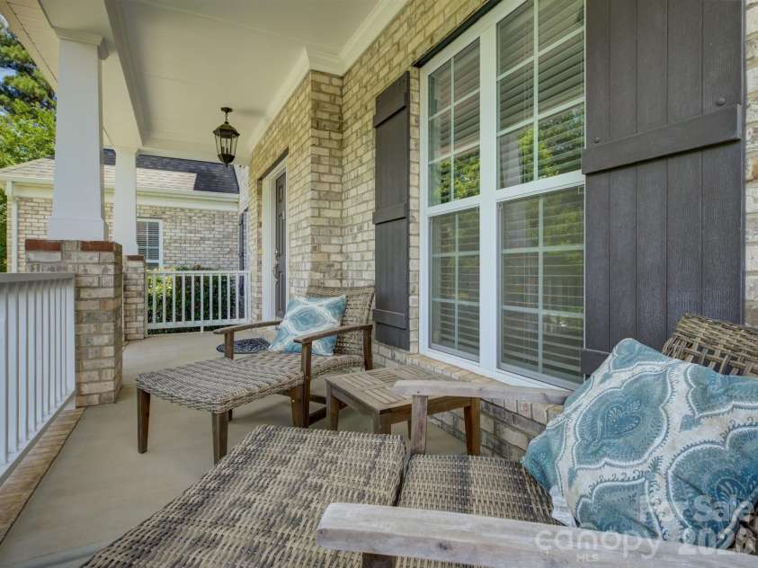 16433 Bryant Meadows Drive, Charlotte, NC 28278.  MLS# CAR4395955, YatesRealty ID 33587. 