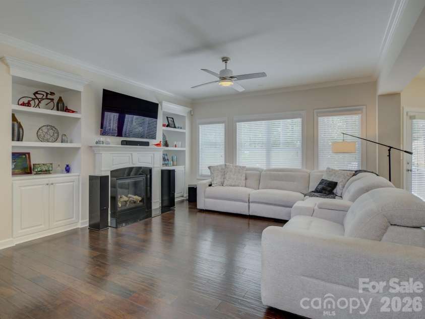 16433 Bryant Meadows Drive, Charlotte, NC 28278.  MLS# CAR4395955, YatesRealty ID 33587. 