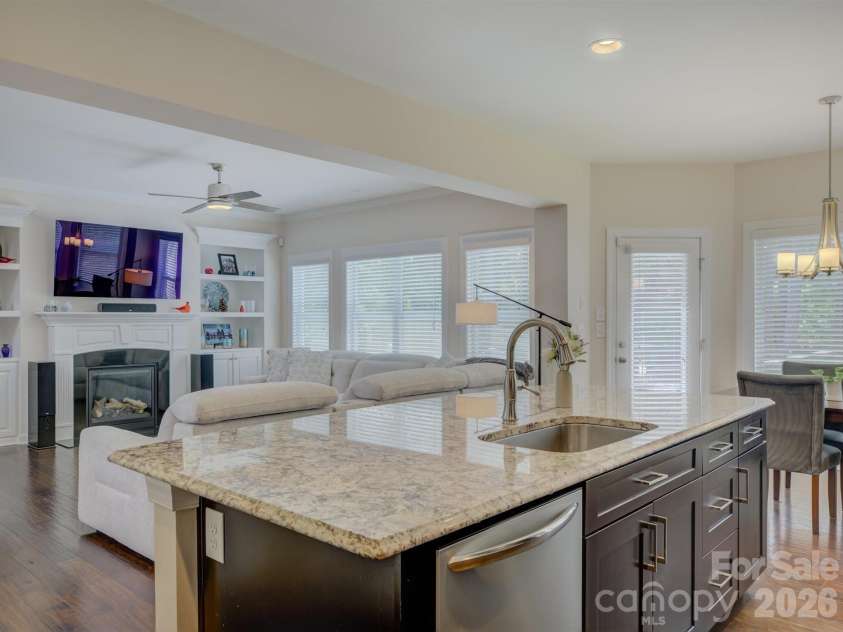 16433 Bryant Meadows Drive, Charlotte, NC 28278.  MLS# CAR4395955, YatesRealty ID 33587. 