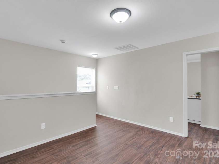 4323 Leopold Place, Charlotte, NC 28215.  MLS# CAR4294145, YatesRealty ID 33587. LOFT