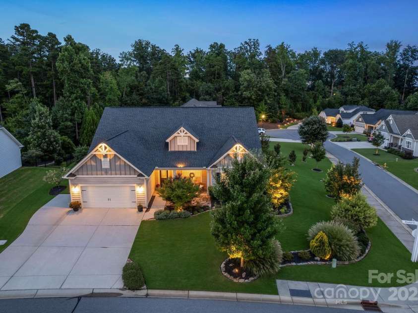 320 Broadleaf Drive, Denver, NC 28037.  MLS# CAR4293633, YatesRealty ID 33589. 