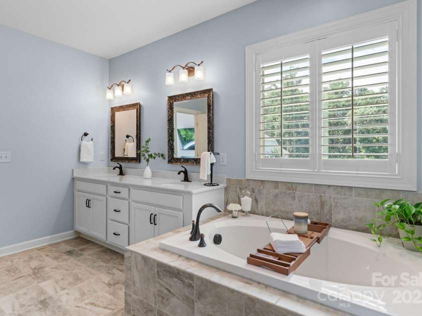 320 Broadleaf Drive, Denver, NC 28037.  MLS# CAR4293633, YatesRealty ID 33589. 