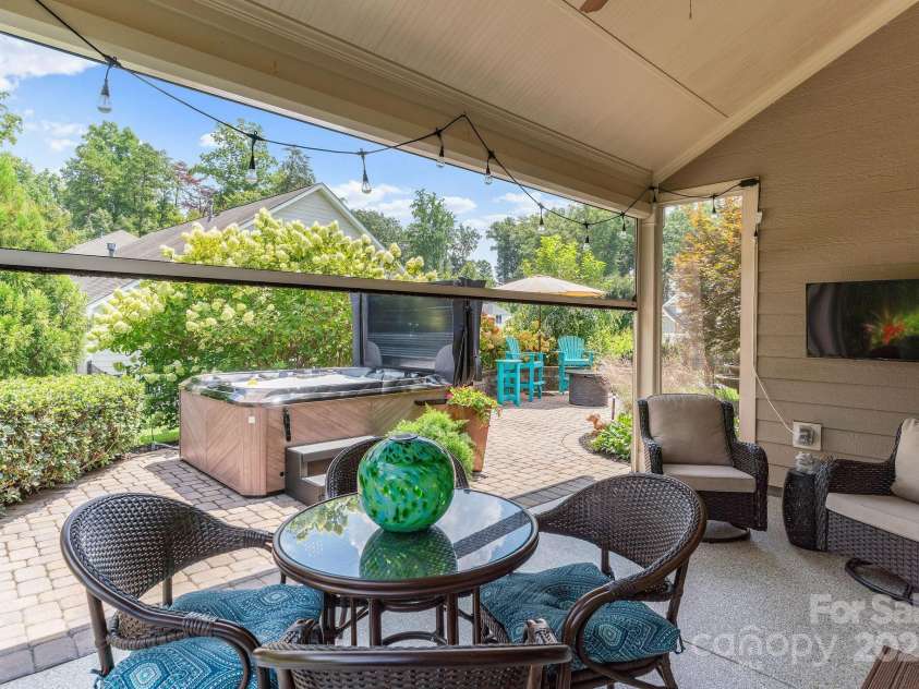 320 Broadleaf Drive, Denver, NC 28037.  MLS# CAR4293633, YatesRealty ID 33589. 