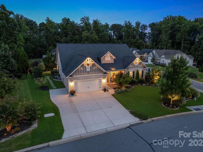 320 Broadleaf Drive, Denver, NC 28037.  MLS# CAR4293633, YatesRealty ID 33589. 