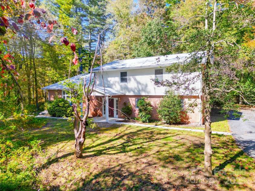 200 Riley Lane, Pisgah Forest, NC 28768.  MLS# CAR4313020, YatesRealty ID 3359. 
