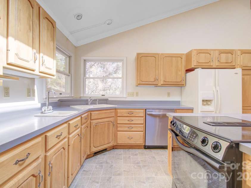 200 Riley Lane, Pisgah Forest, NC 28768.  MLS# CAR4313020, YatesRealty ID 3359. 