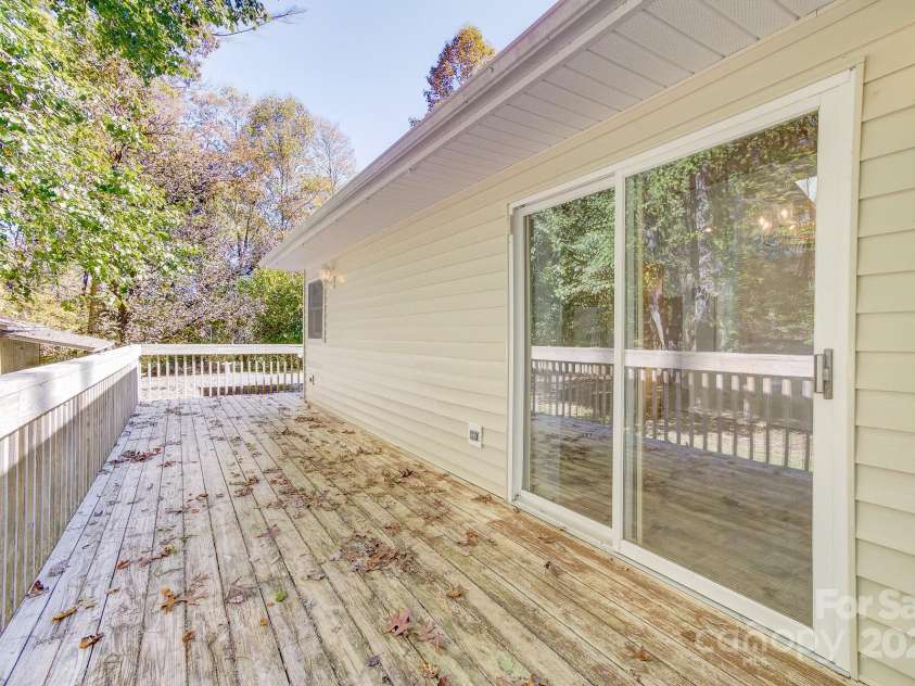 200 Riley Lane, Pisgah Forest, NC 28768.  MLS# CAR4313020, YatesRealty ID 3359. 