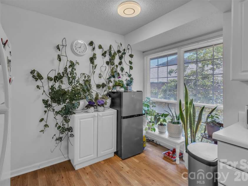 5839 Harris Grove Lane, Charlotte, NC 28212.  MLS# CAR4342437, YatesRealty ID 3359. 