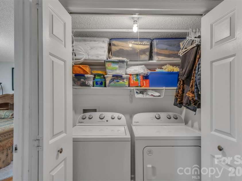 5839 Harris Grove Lane, Charlotte, NC 28212.  MLS# CAR4342437, YatesRealty ID 3359. 