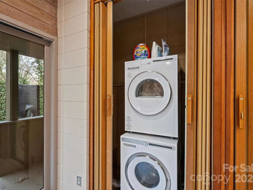 6366 Sharon Hills Road, Charlotte, NC 28210.  MLS# CAR4228866, YatesRealty ID 3359. Laundry