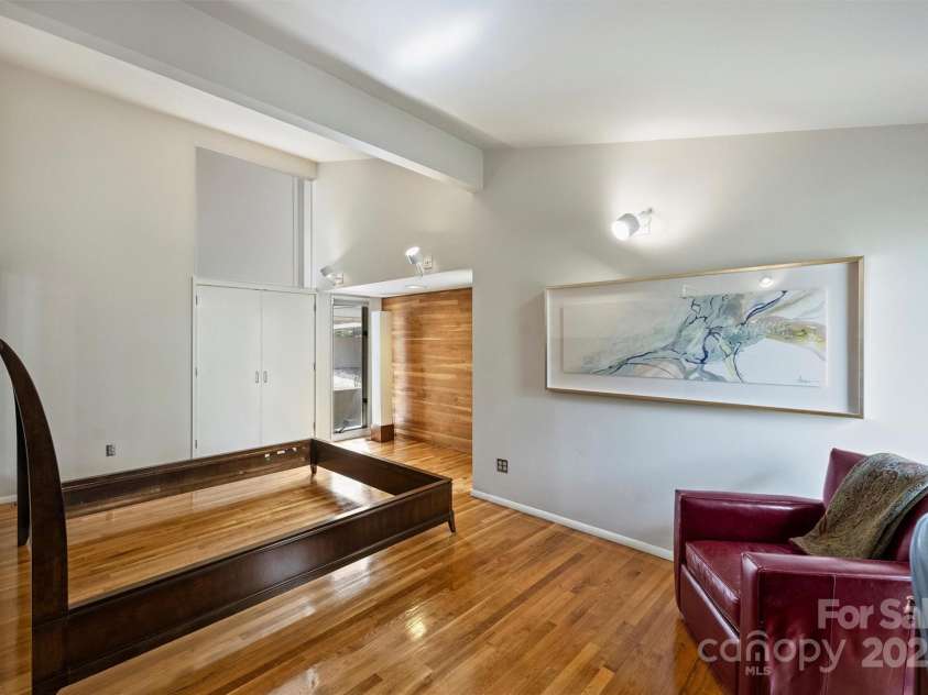 6366 Sharon Hills Road, Charlotte, NC 28210.  MLS# CAR4228866, YatesRealty ID 3359. Primary bedroom