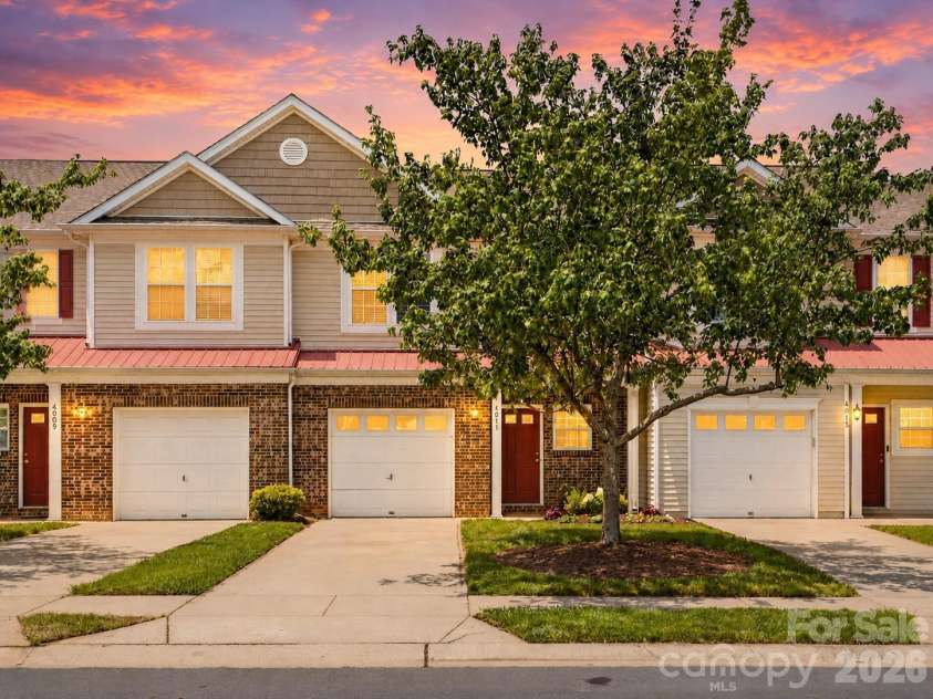 4011 Abbotsbury Drive, Fort Mill, SC 29707.  MLS# CAR4397234, YatesRealty ID 33590. 