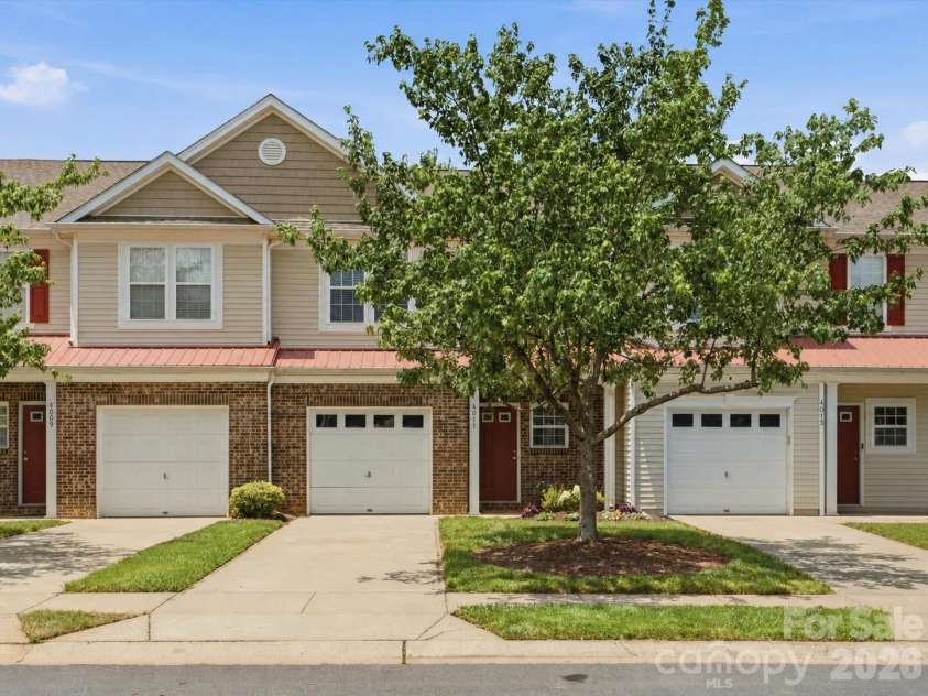 4011 Abbotsbury Drive, Fort Mill, SC 29707.  MLS# CAR4397234, YatesRealty ID 33590. 