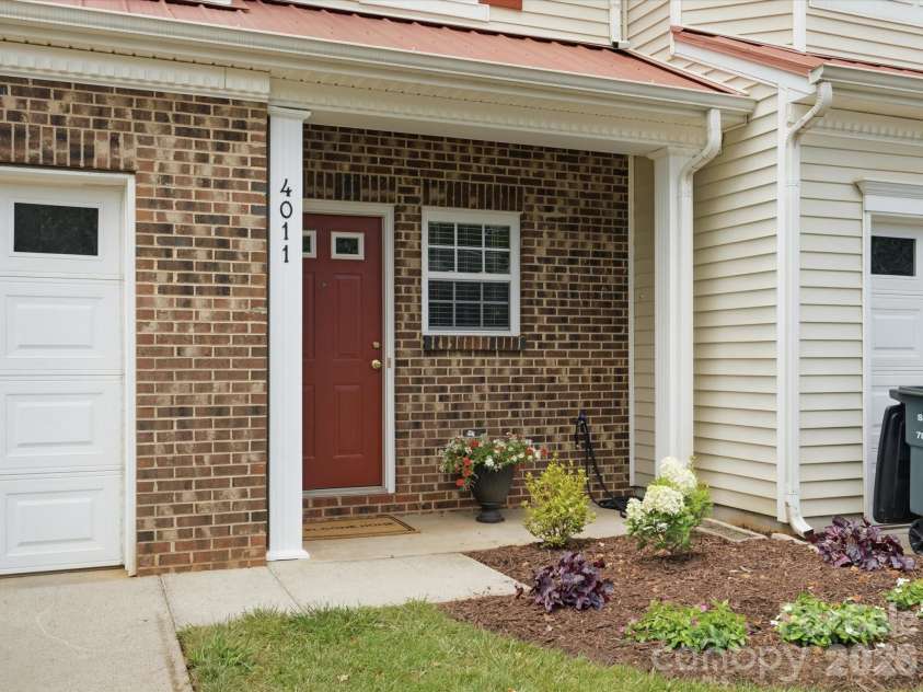 4011 Abbotsbury Drive, Fort Mill, SC 29707.  MLS# CAR4397234, YatesRealty ID 33590. 