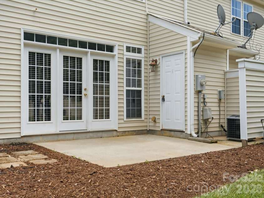 4011 Abbotsbury Drive, Fort Mill, SC 29707.  MLS# CAR4397234, YatesRealty ID 33590. 