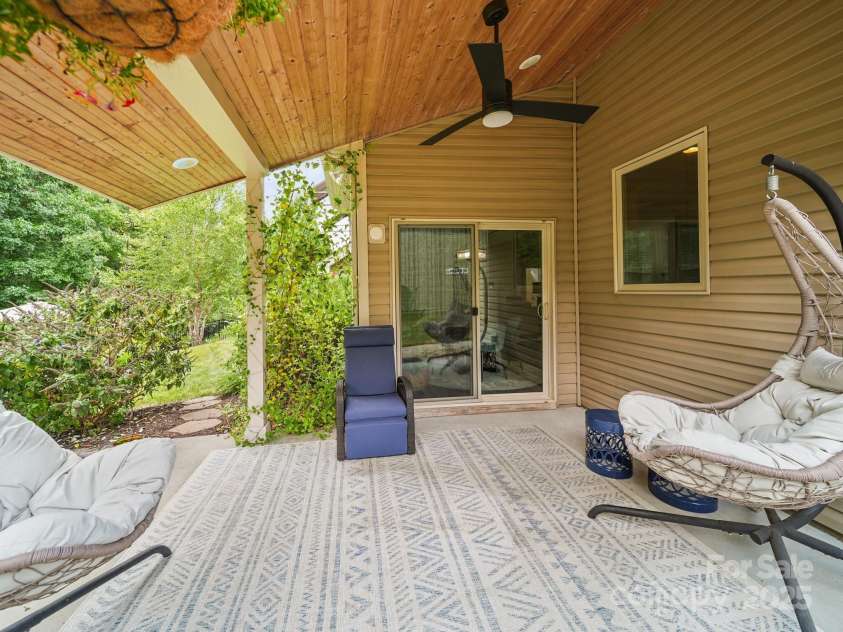 9639 Estridge Lane, Concord, NC 28027.  MLS# CAR4285957, YatesRealty ID 33590. 