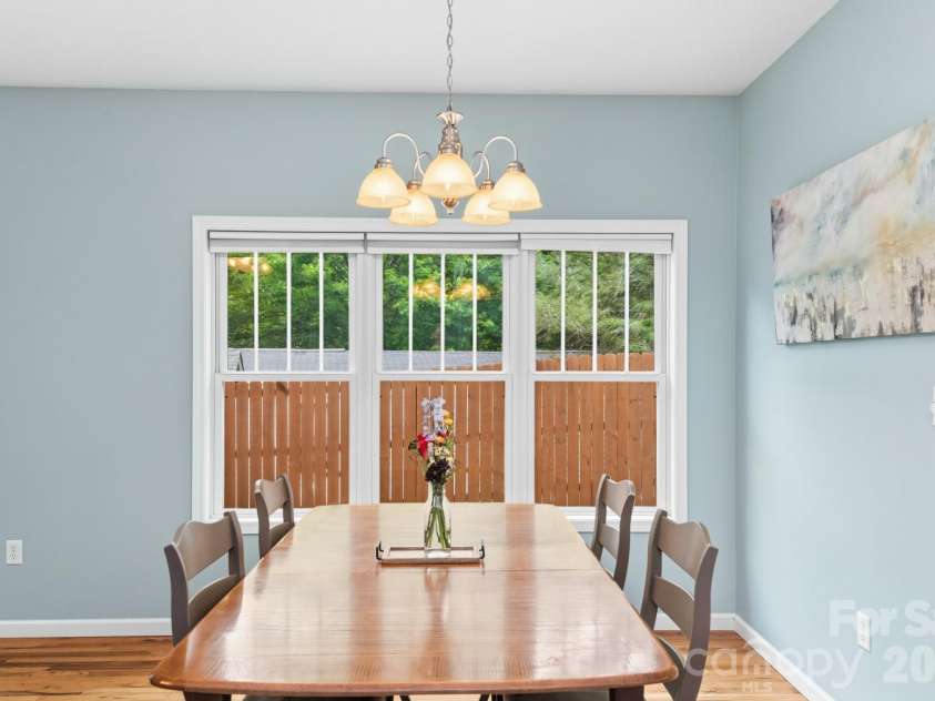 13 Triple H Drive, Asheville, NC 28806.  MLS# CAR4396514, YatesRealty ID 33591. Bright Dining Area