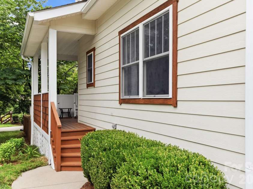 13 Triple H Drive, Asheville, NC 28806.  MLS# CAR4396514, YatesRealty ID 33591. Durable Siding Is Easy to Maintain